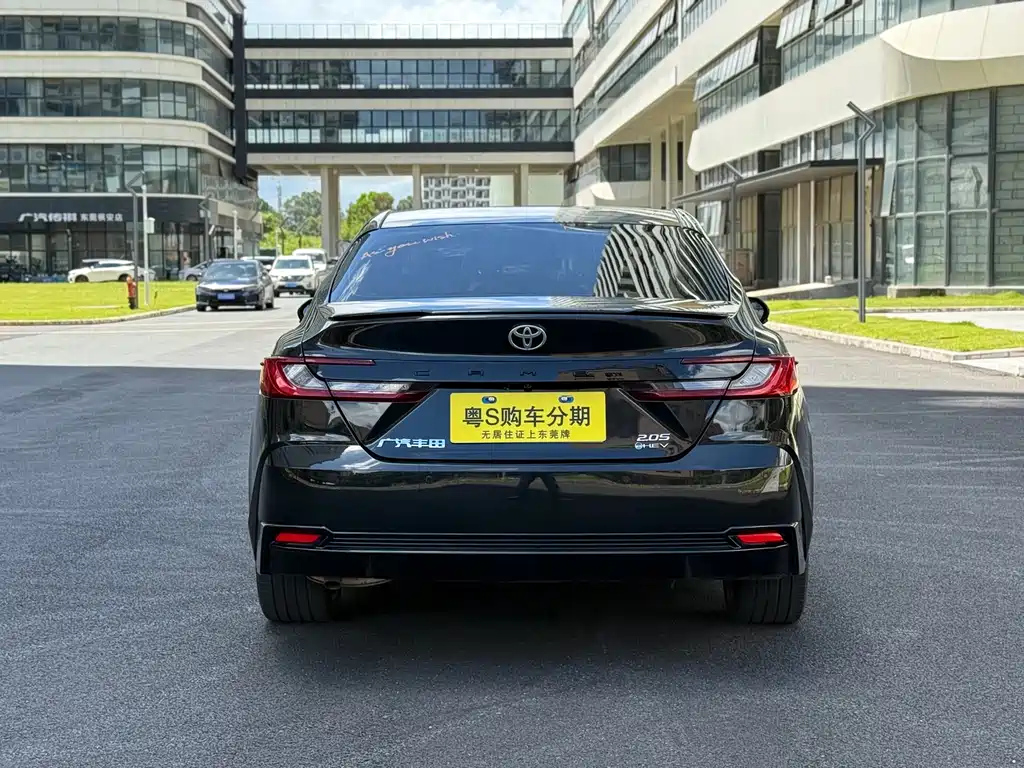 TOYOTA CAMRY 2024