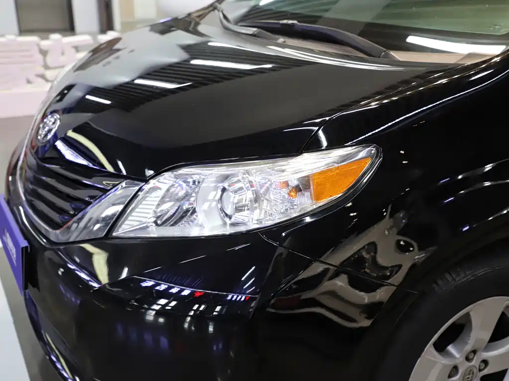 TOYOTA SIENNA 2018
