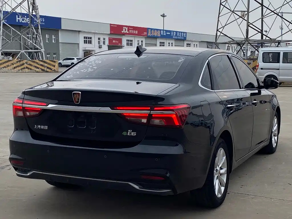 ROEWE I6 NEW ENERGY 2017