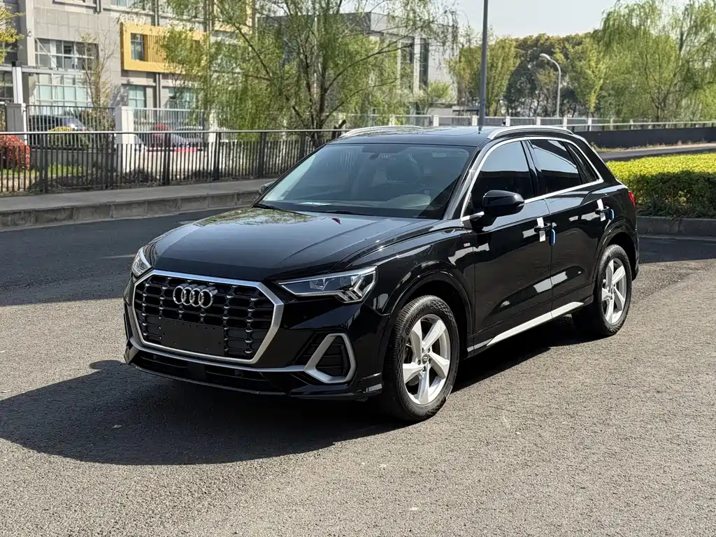 AUDI Q3 2020