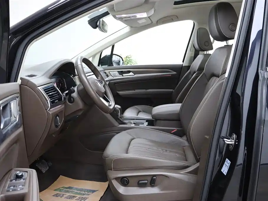 VOLKSWAGEN VILORAN 2020