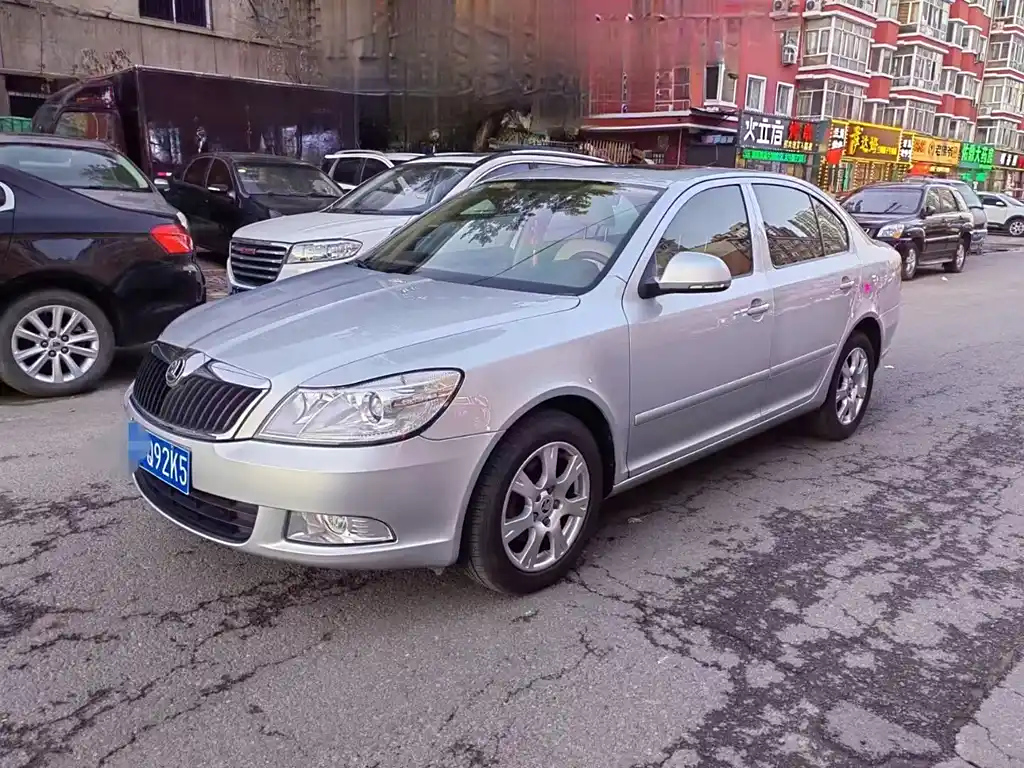 SKODA OCTAVIA 2015