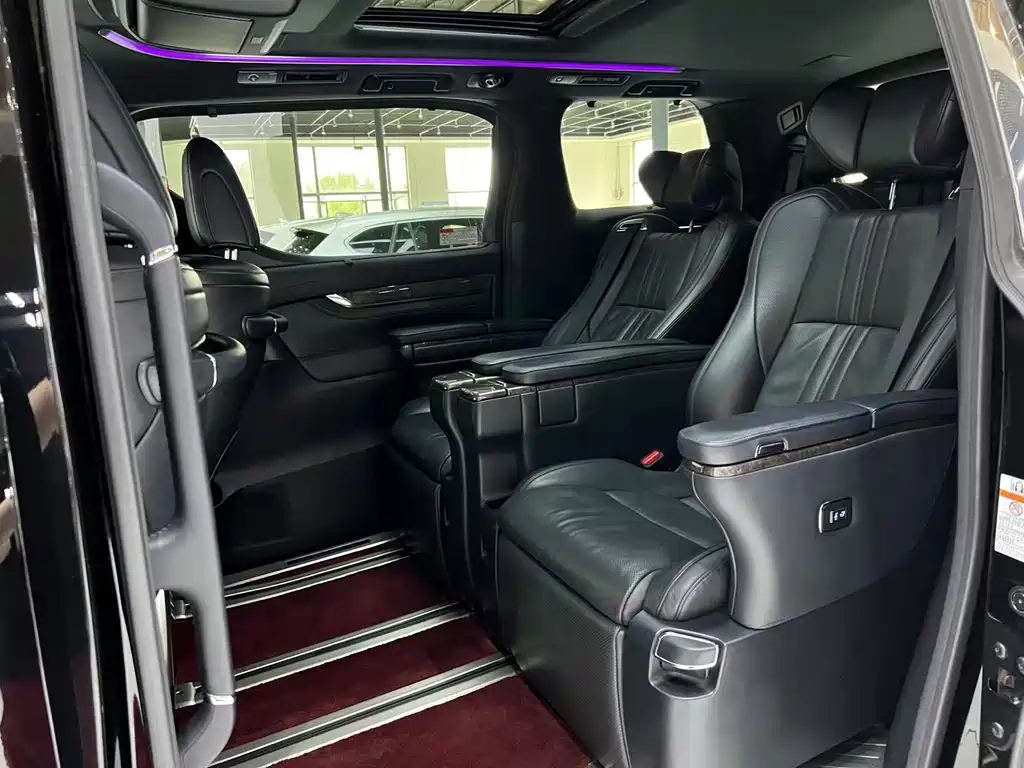 TOYOTA ALPHARD 2018