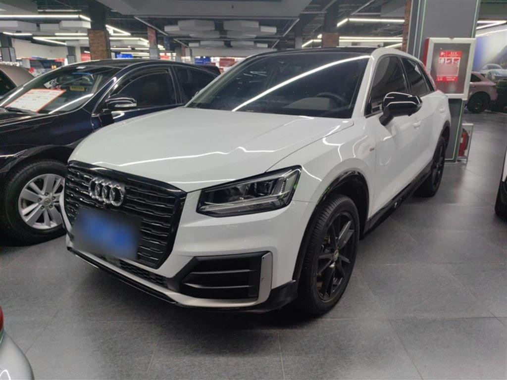 AUDI Q2L 2018