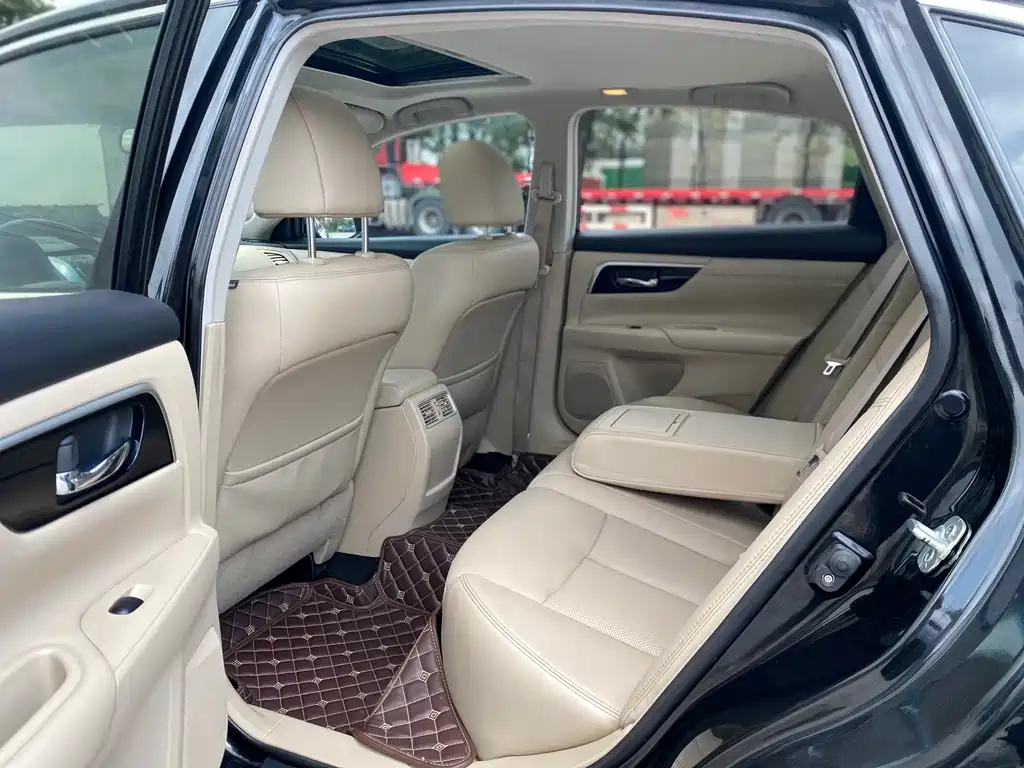 NISSAN TEANA 2016