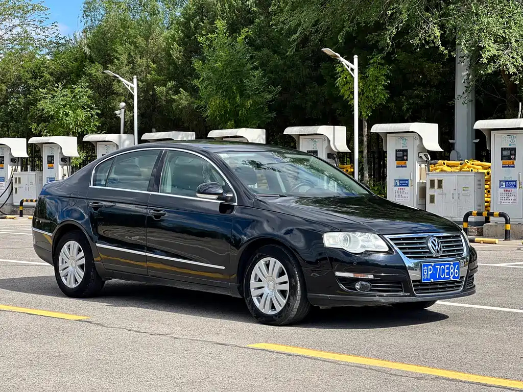VOLKSWAGEN MAGOTAN 2010