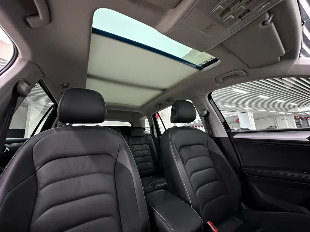 VOLKSWAGEN TIGUAN L 2020