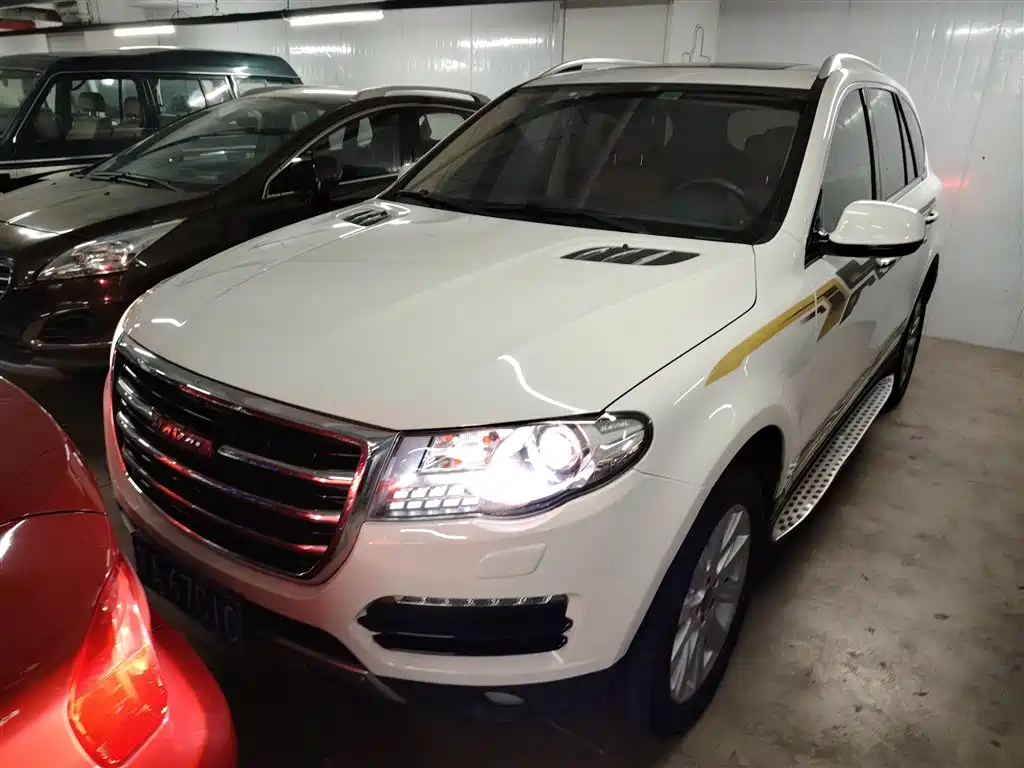 HAVAL H8 2015