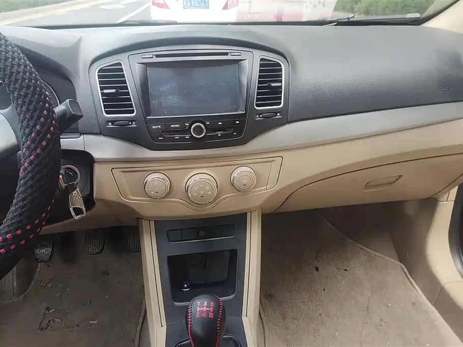 ROEWE 350 2015