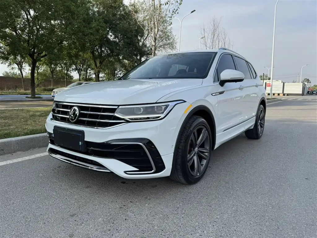 VOLKSWAGEN TIGUAN L 2023