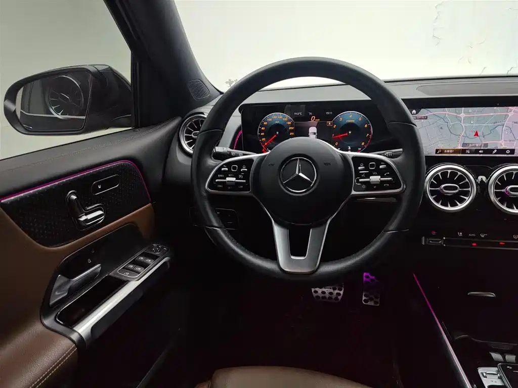 MERCEDES BENZ GLB 2020