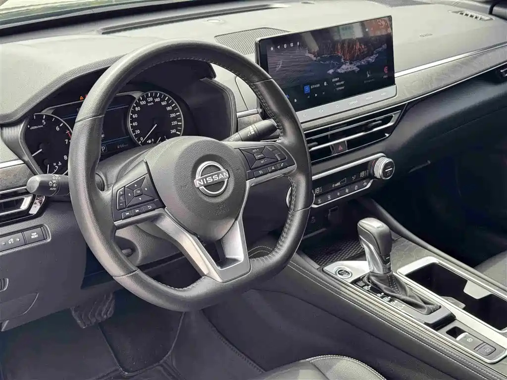 NISSAN TEANA 2022