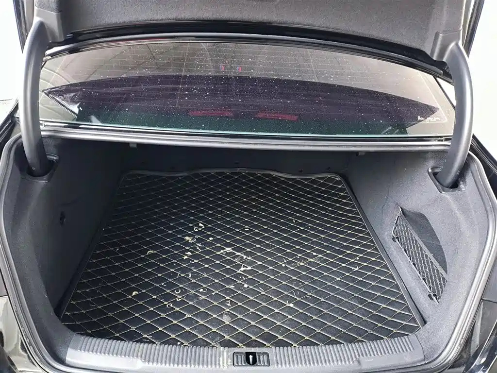 AUDI A6L 2016