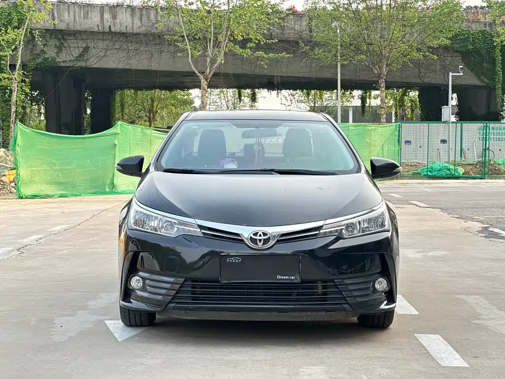 TOYOTA COROLLA 2017
