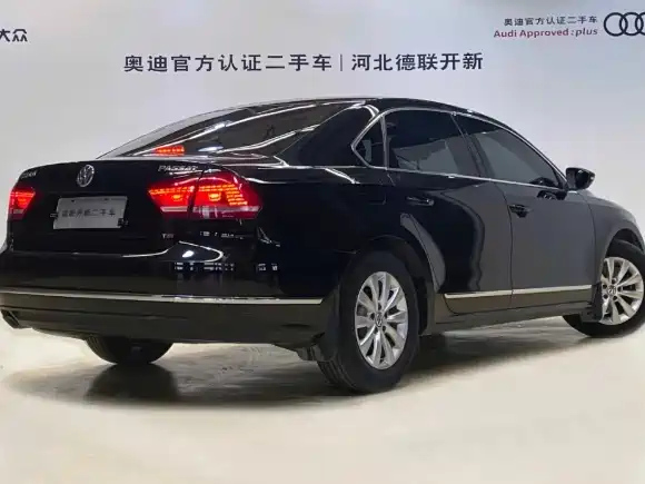 VOLKSWAGEN PASSAT 2015