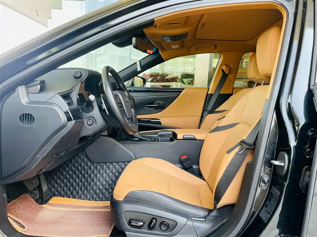 LEXUS ES 2022