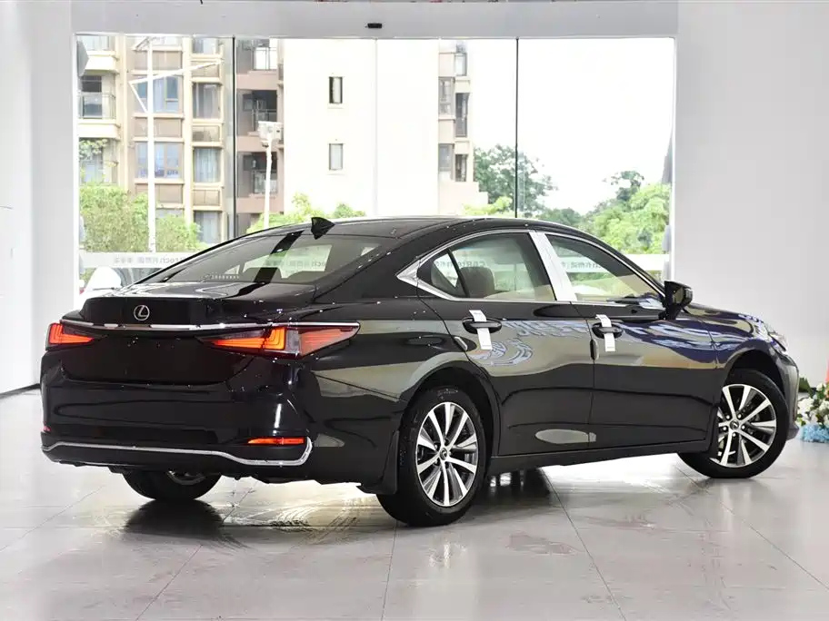 LEXUS ES 2021