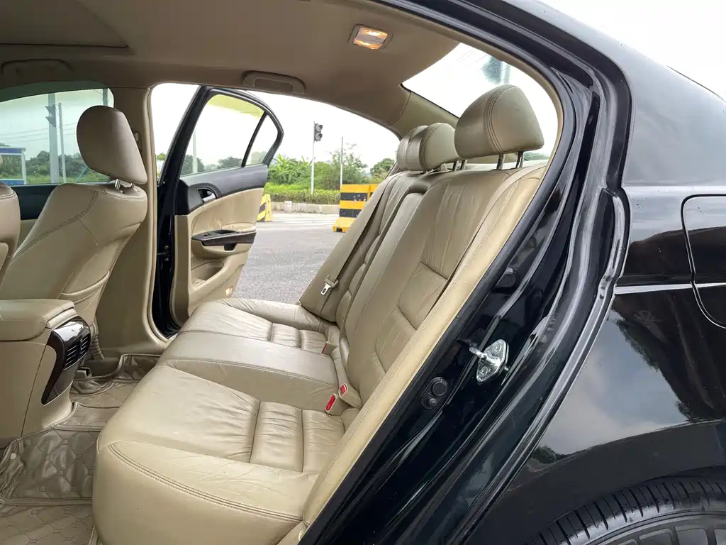 HONDA ACCORD 2010