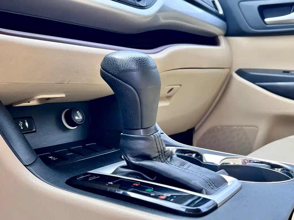 TOYOTA HIGHLANDER 2016