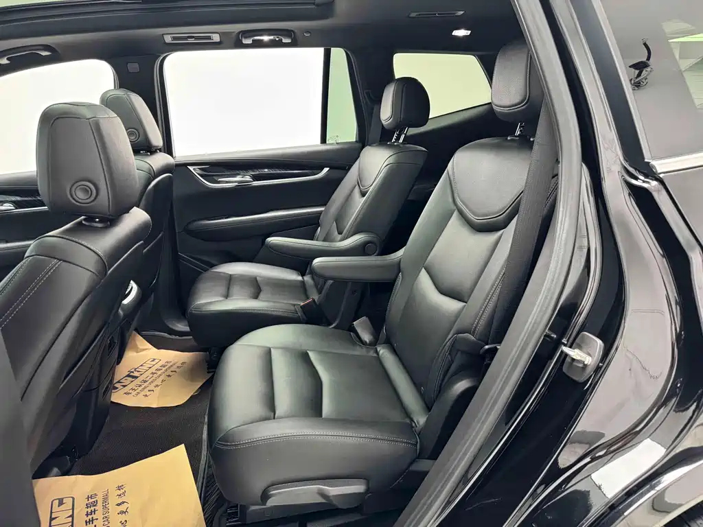 CADILLAC XT6 2022