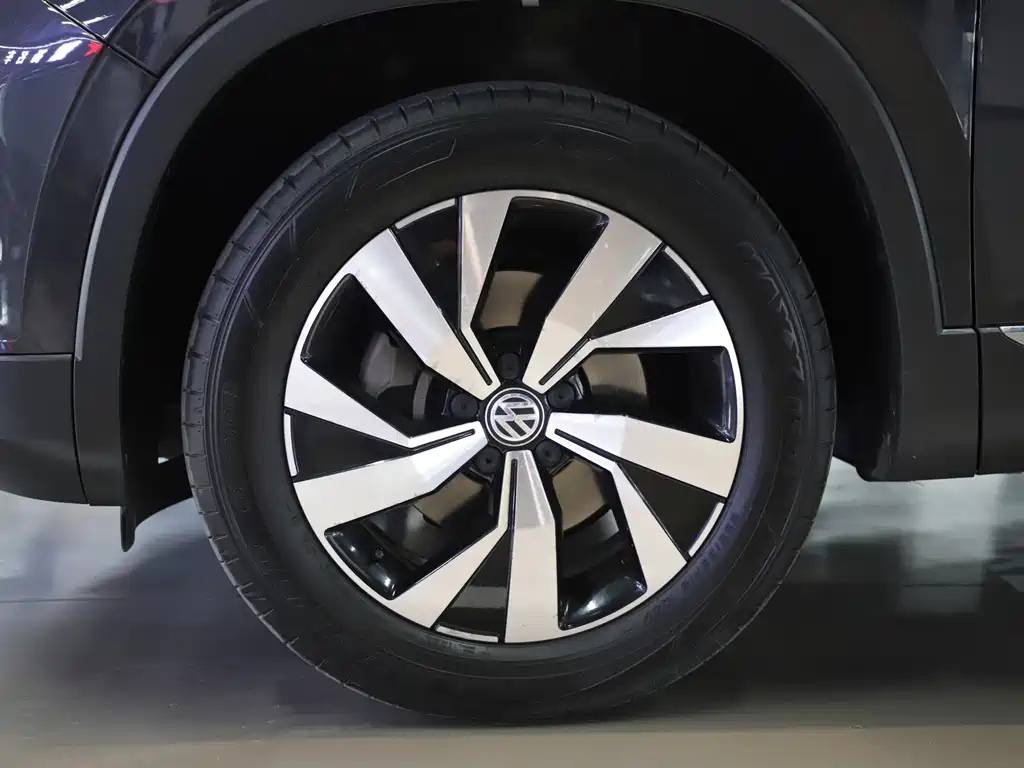 VOLKSWAGEN TAYRON 2020