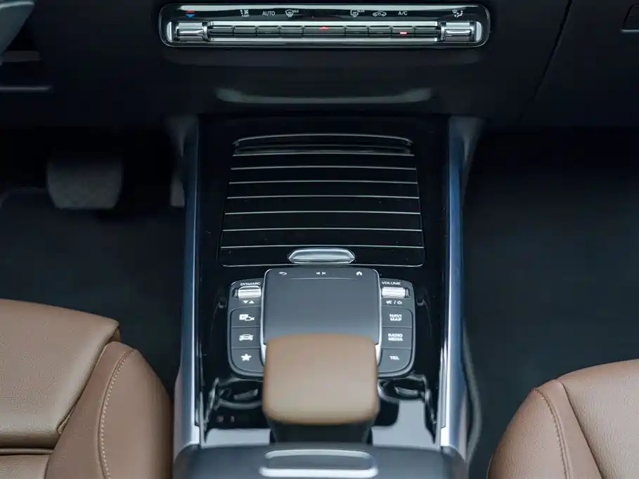 MERCEDES BENZ GLB 2022