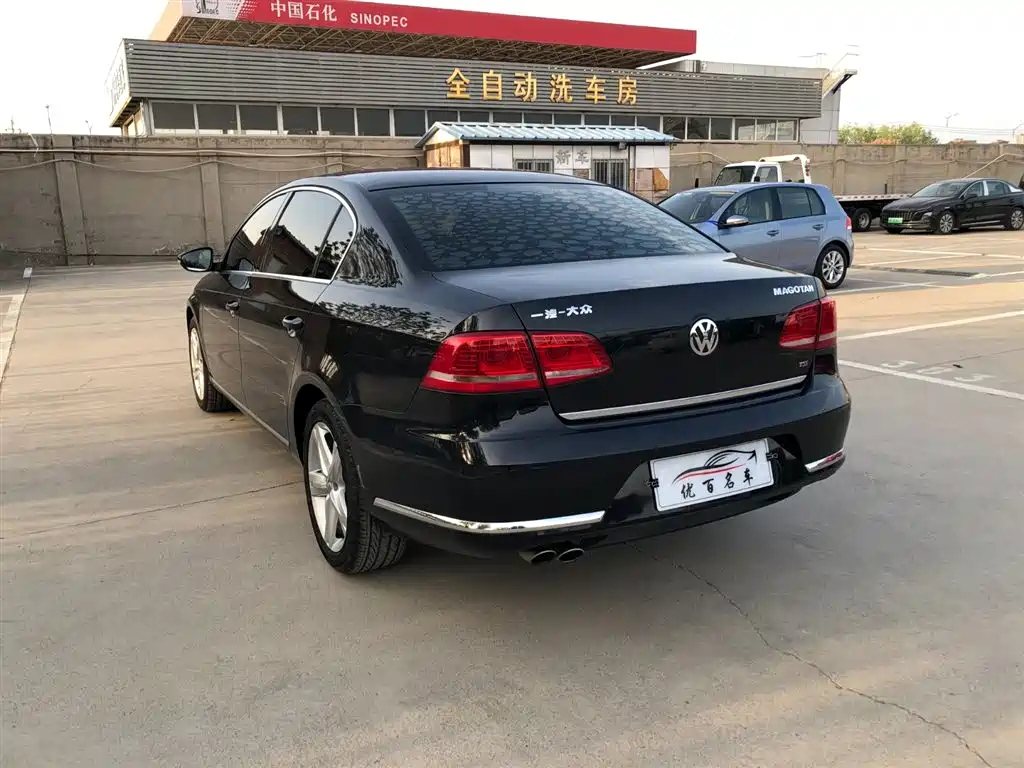 VOLKSWAGEN MAGOTAN 2016