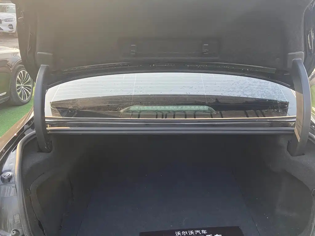 VOLVO S90 2022
