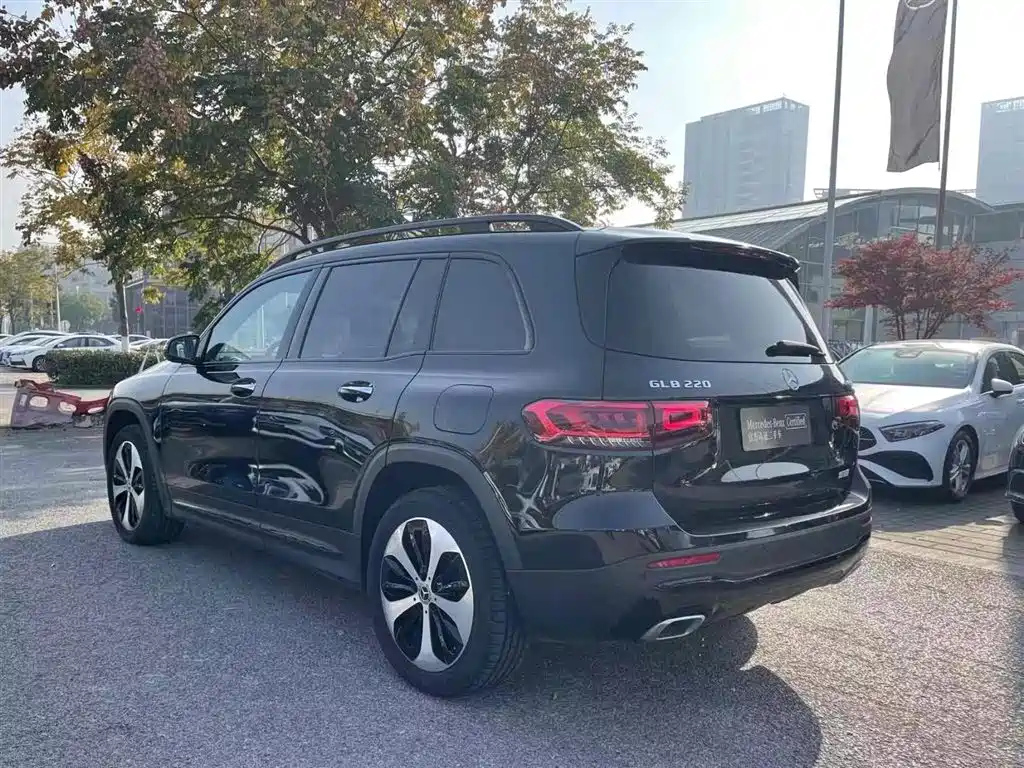 MERCEDES BENZ GLB 2022