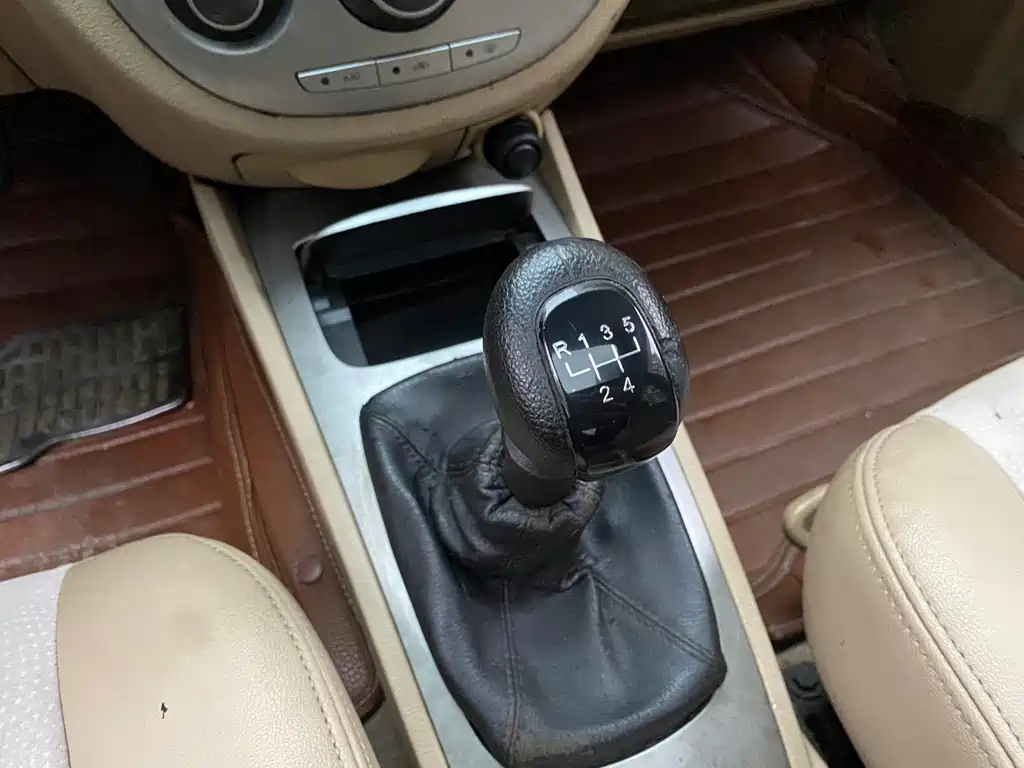 BUICK EXCELLE 2012