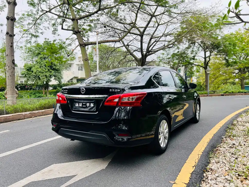 NISSAN SYLPHY 2020