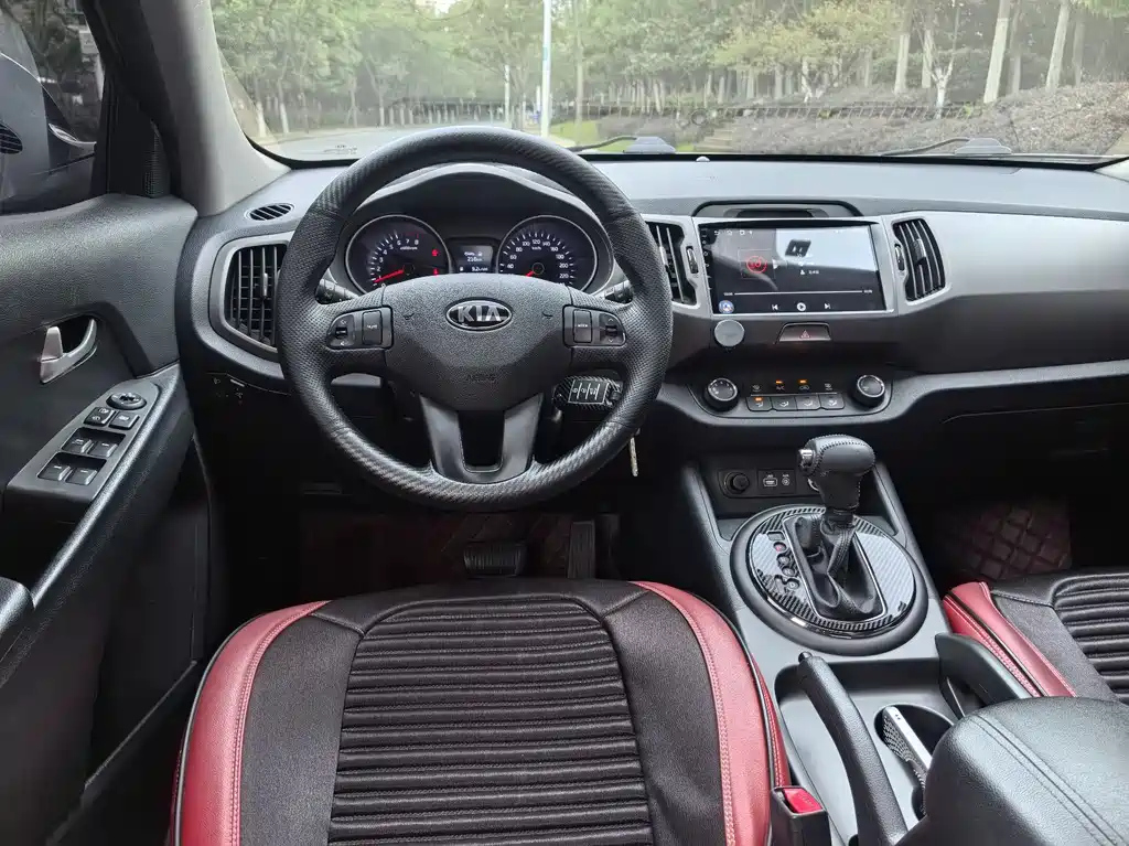 KIA SPORTAGE 2015