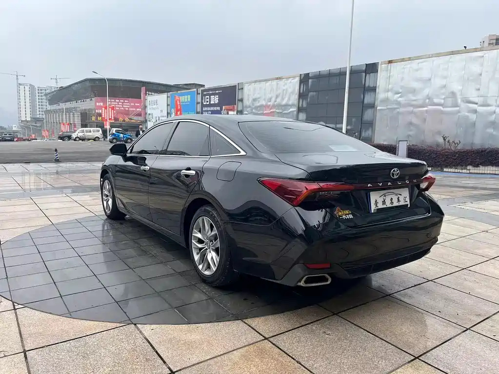 TOYOTA AVALON 2020