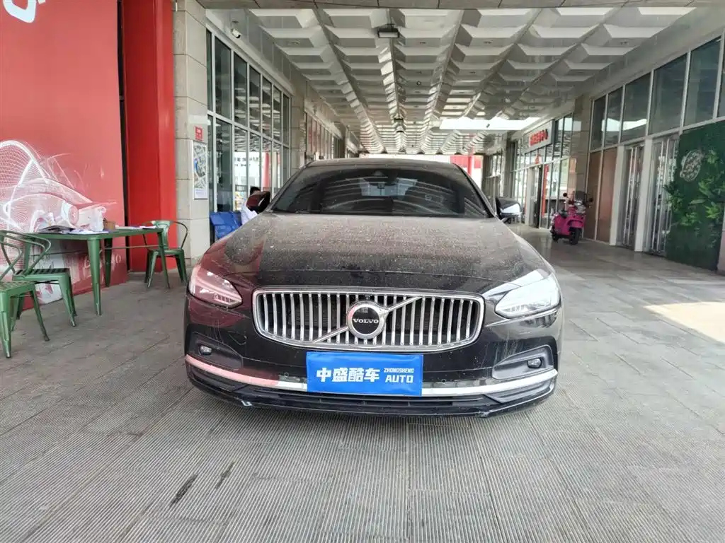 VOLVO S90 2020