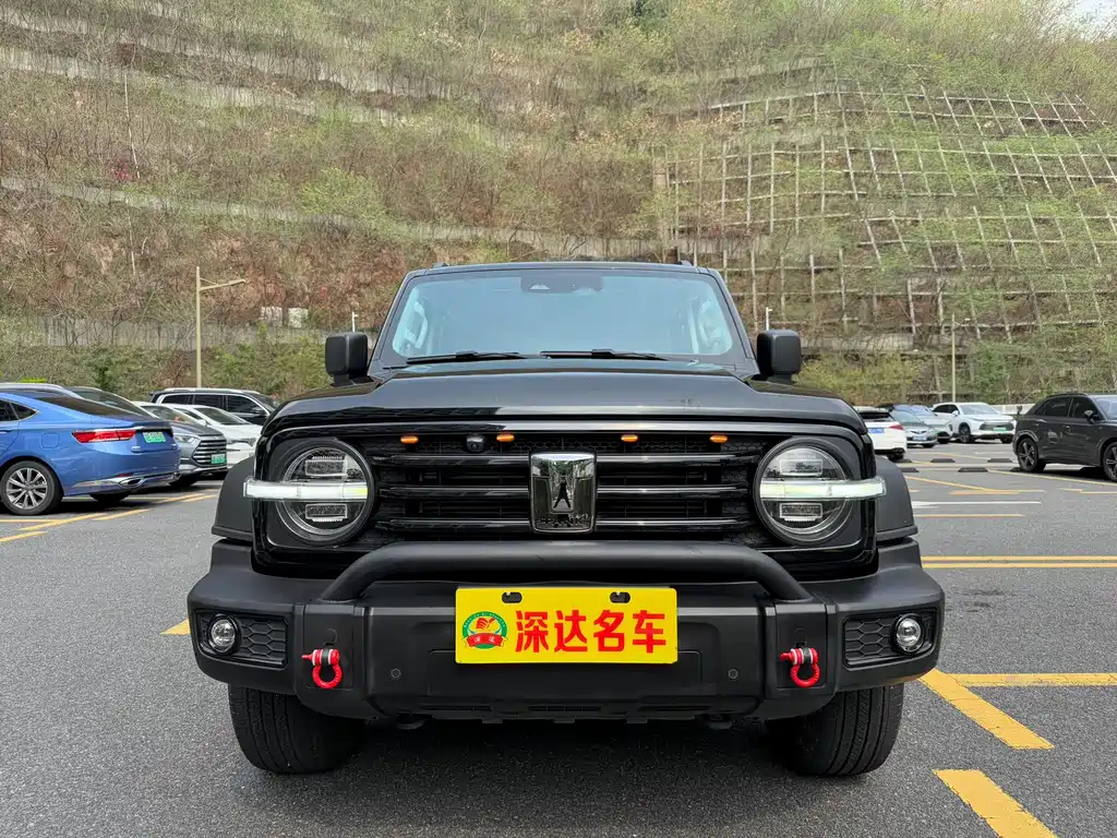 TANK 300 2023