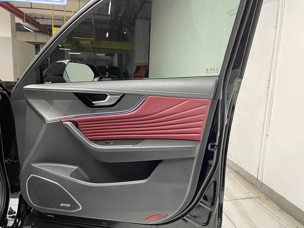 HONGQI HS5 2024