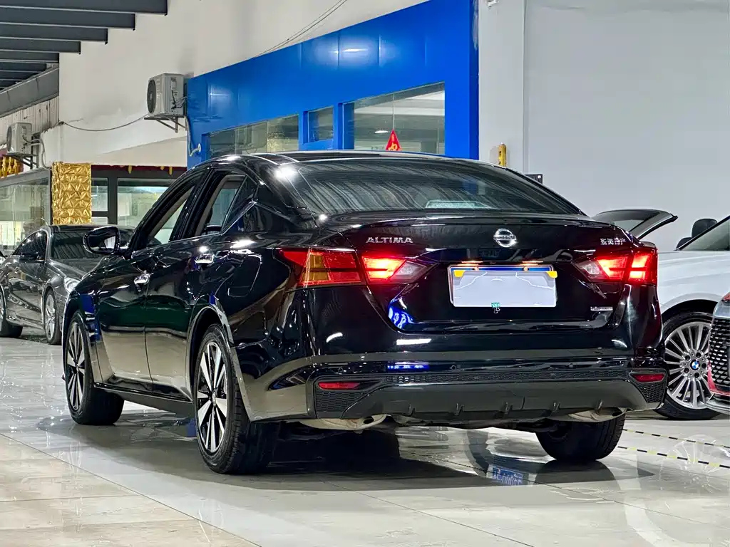 NISSAN TEANA 2021