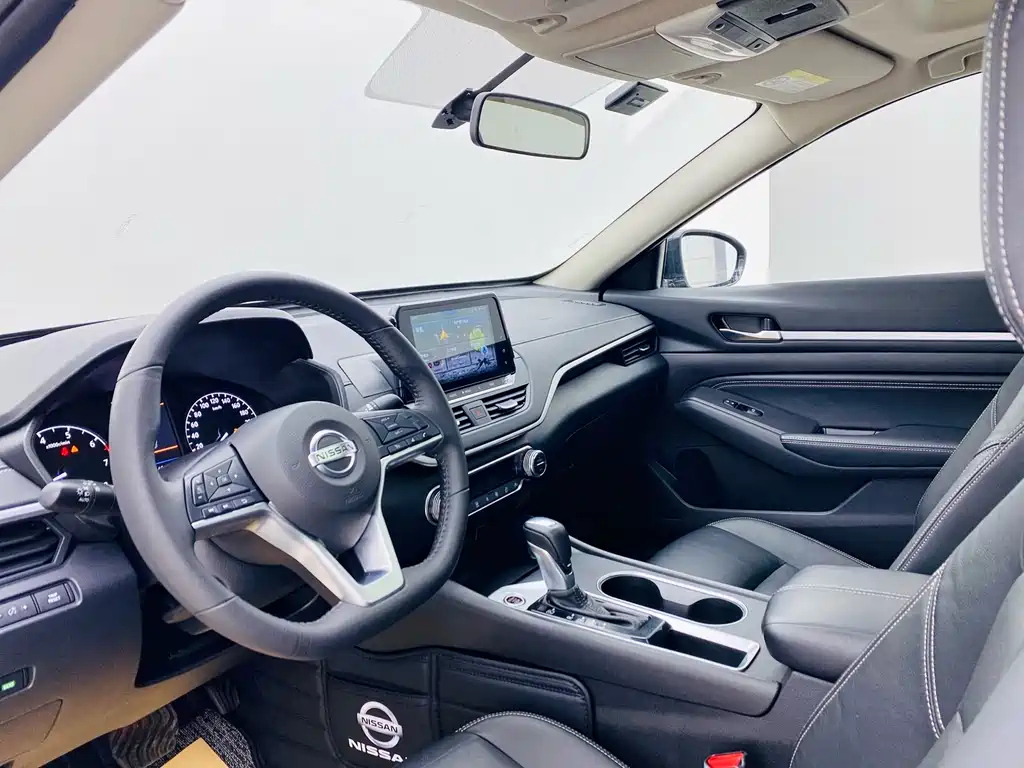 NISSAN TEANA 2019