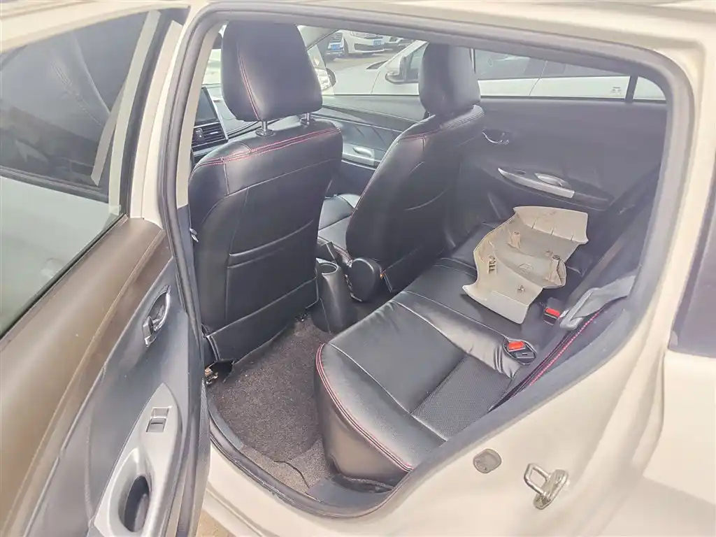 TOYOTA YARIS L DAZZLING 2014