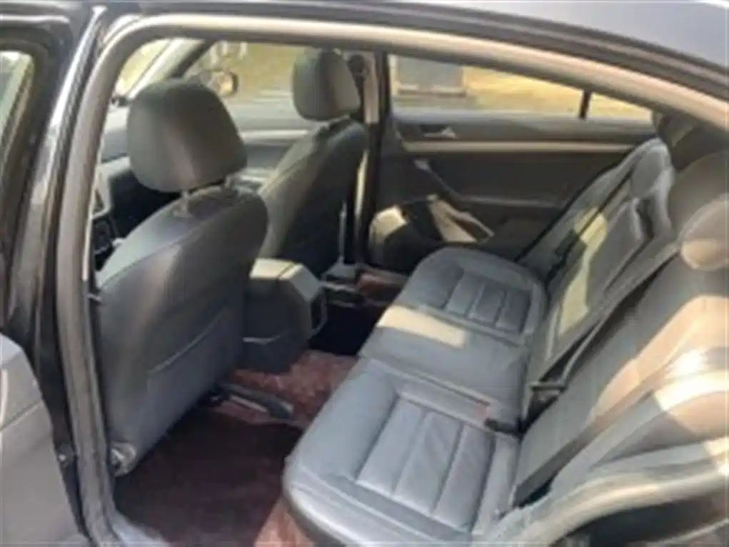 VOLKSWAGEN LAVIDA 2016
