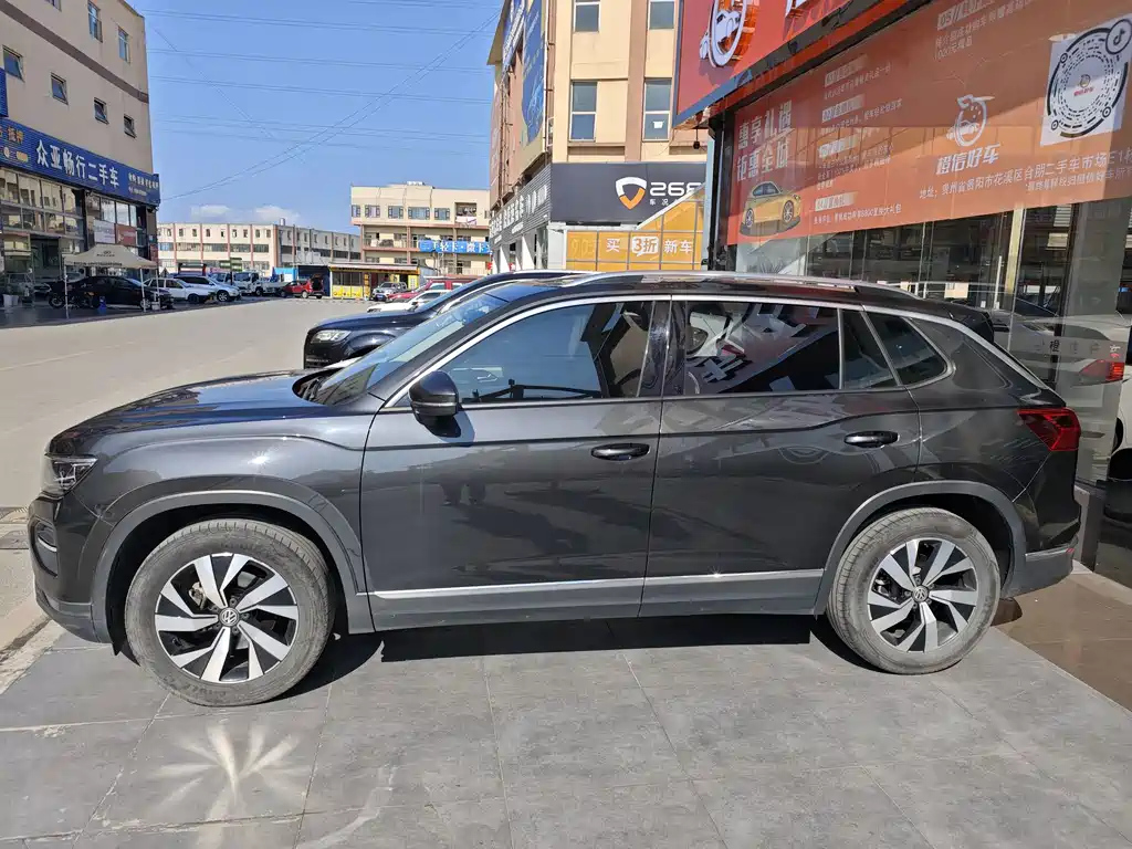 VOLKSWAGEN TAYRON 2020