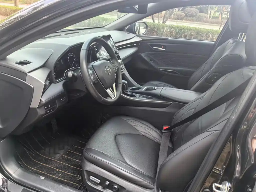TOYOTA AVALON 2019