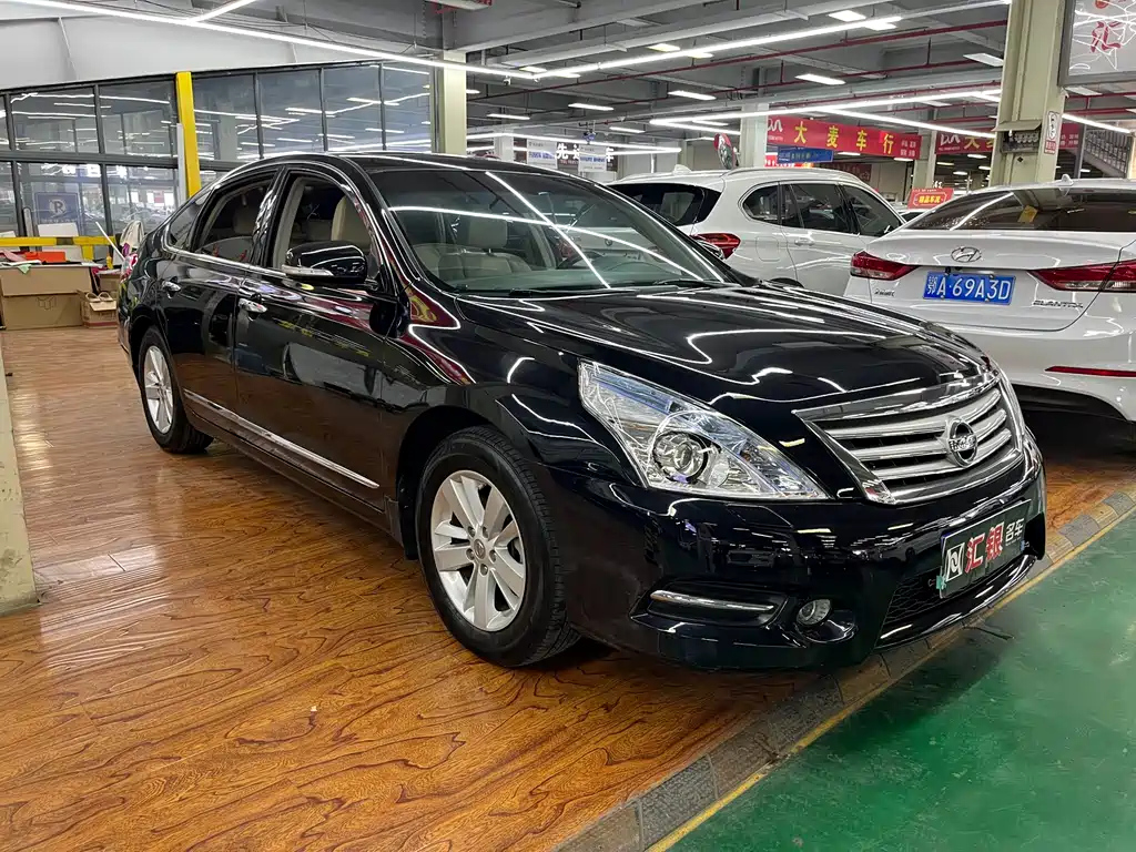 NISSAN TEANA 2012