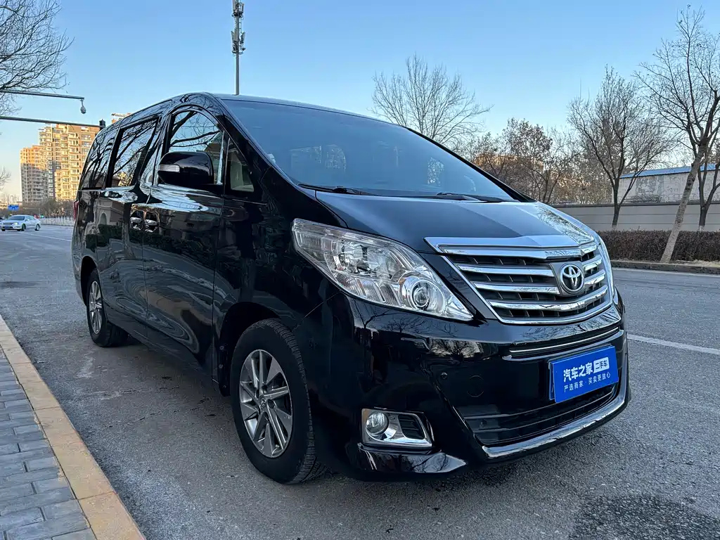 TOYOTA ALPHARD 2015