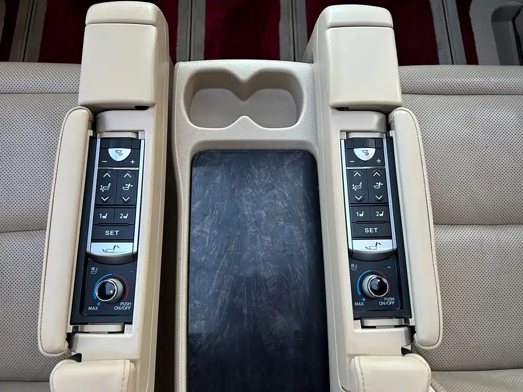 TOYOTA ALPHARD 2015