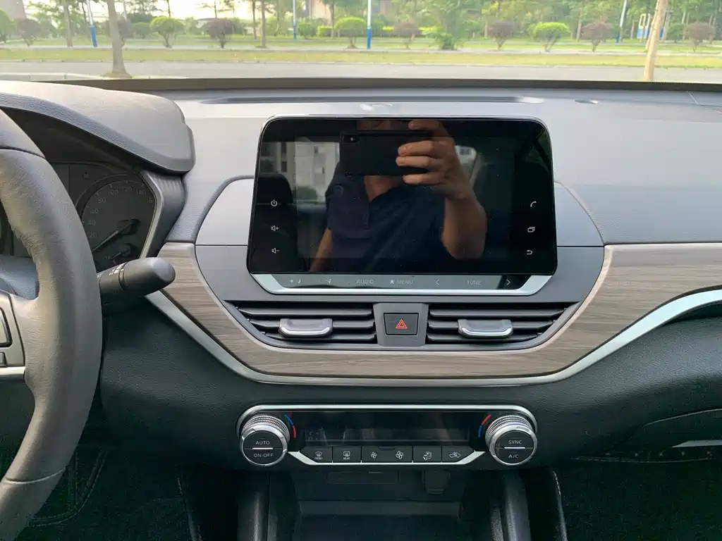 NISSAN TEANA 2021