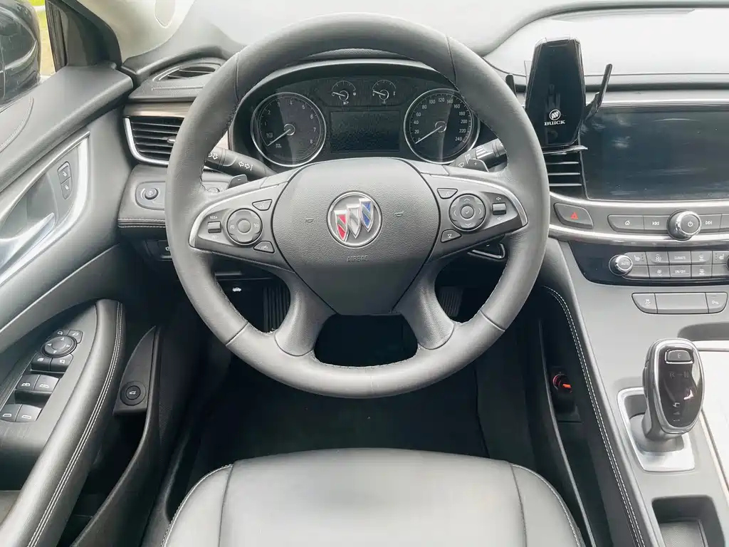 BUICK LACROSSE 2021