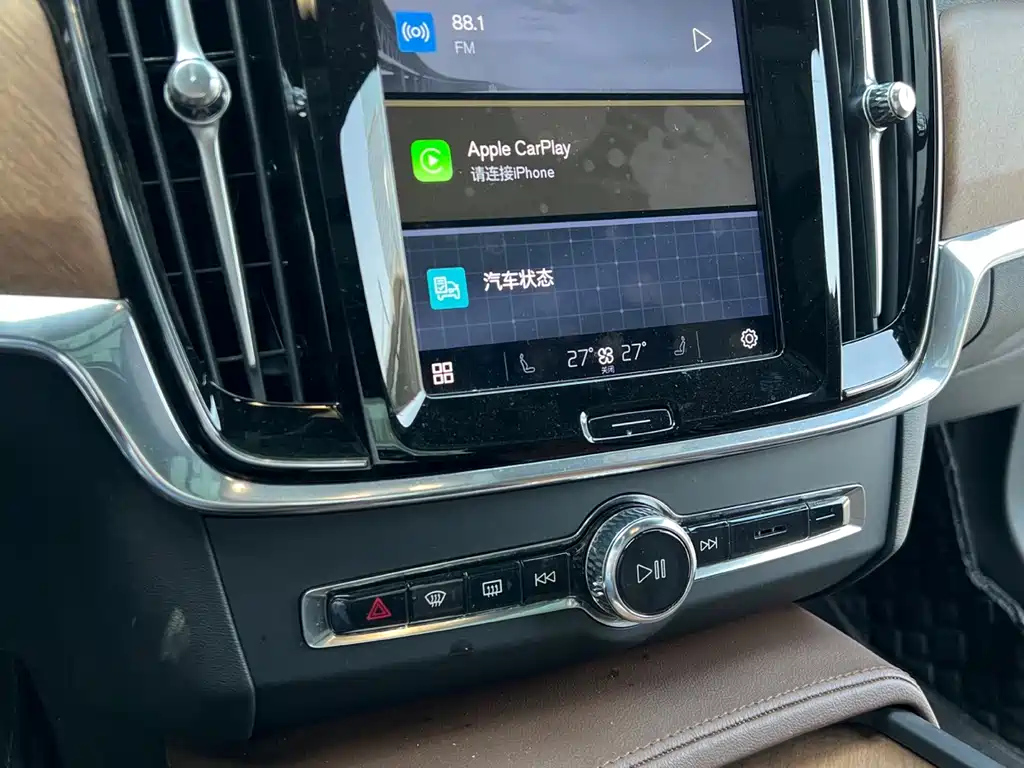 VOLVO S90 2022