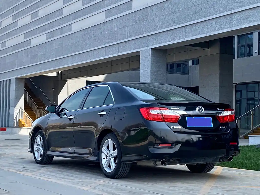 TOYOTA CAMRY 2013