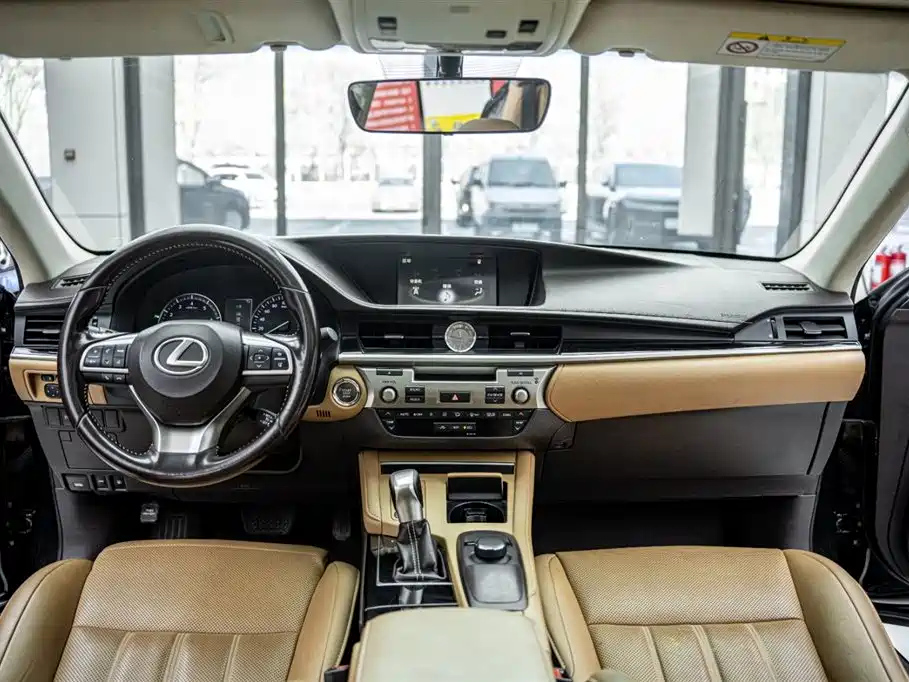 LEXUS ES 2017